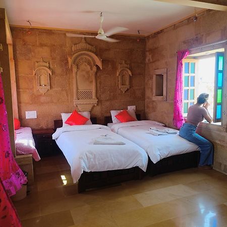 Mud Mirror Guesthouse ジャイサルメール エクステリア 写真