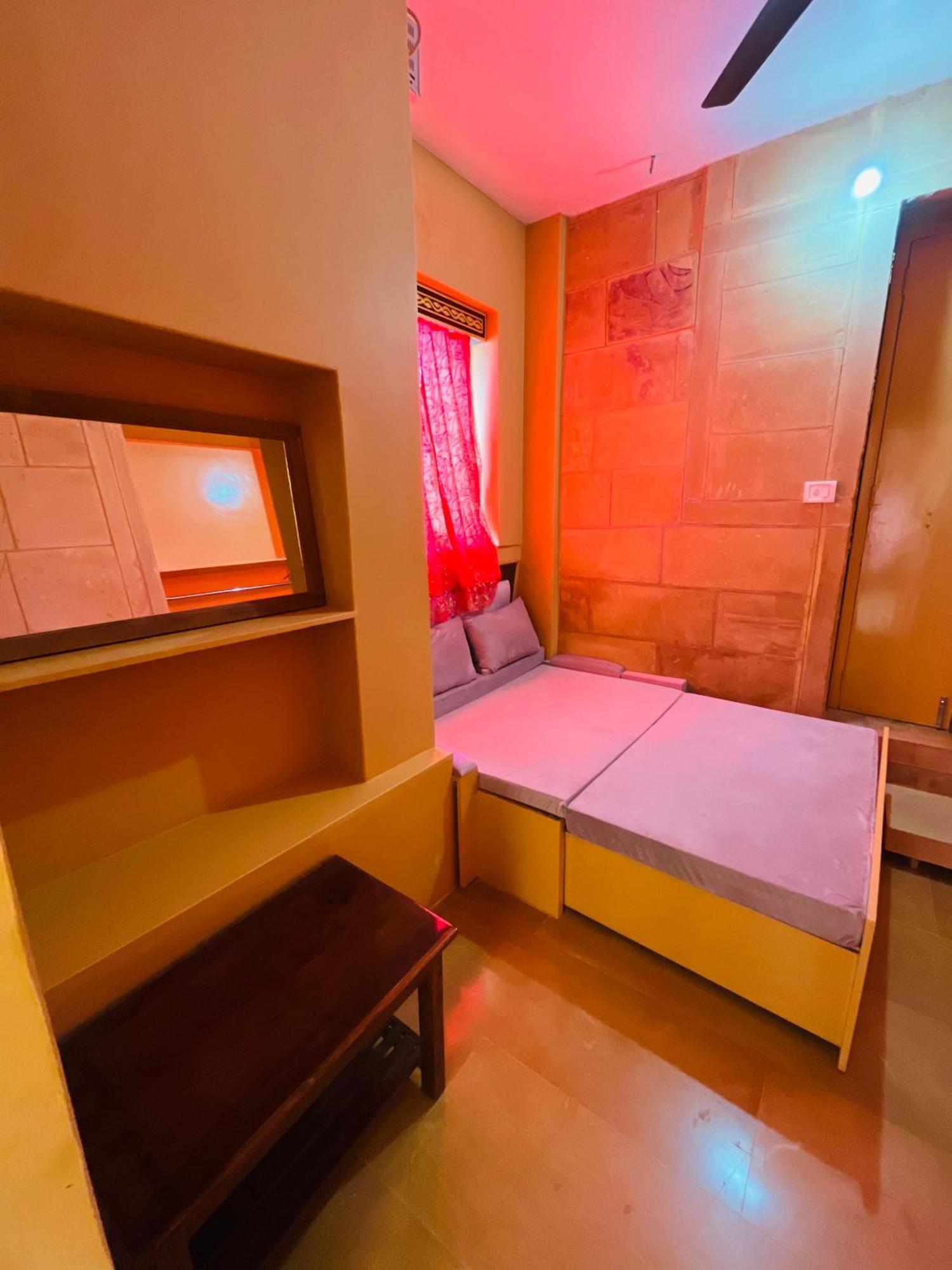 Mud Mirror Guesthouse ジャイサルメール エクステリア 写真