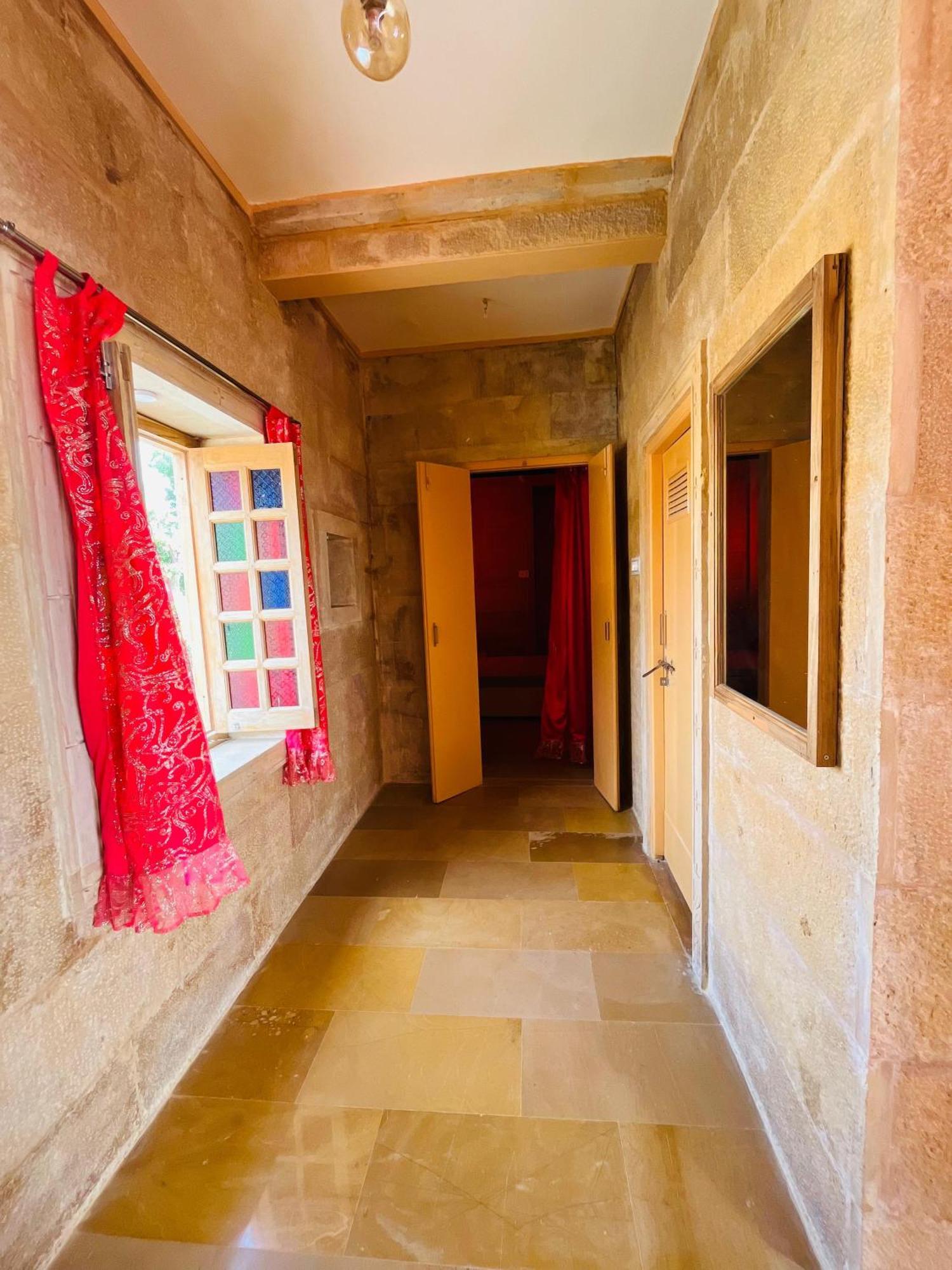 Mud Mirror Guesthouse ジャイサルメール エクステリア 写真