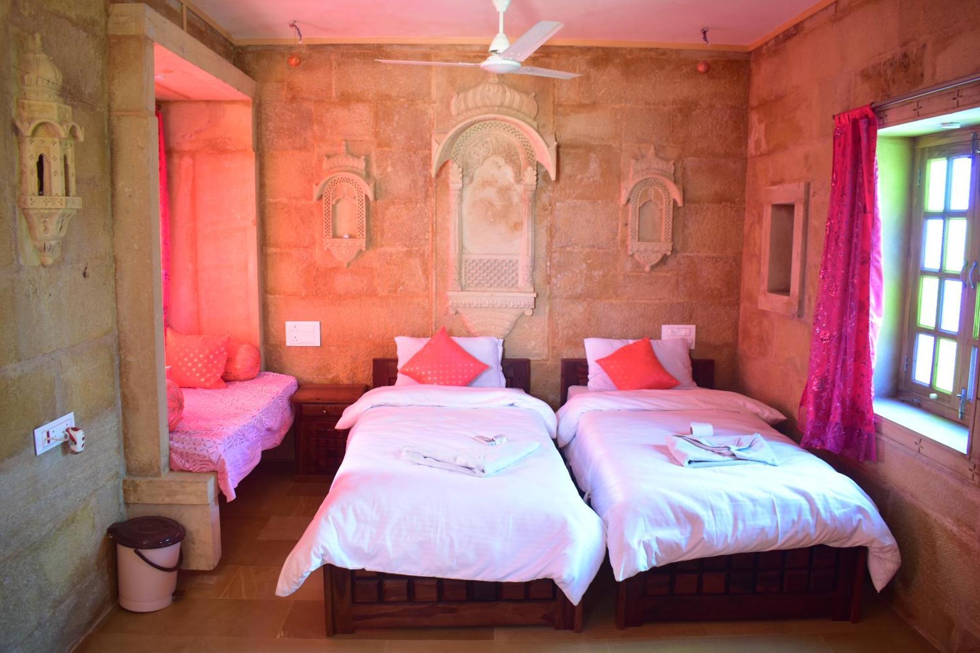 Mud Mirror Guesthouse ジャイサルメール エクステリア 写真
