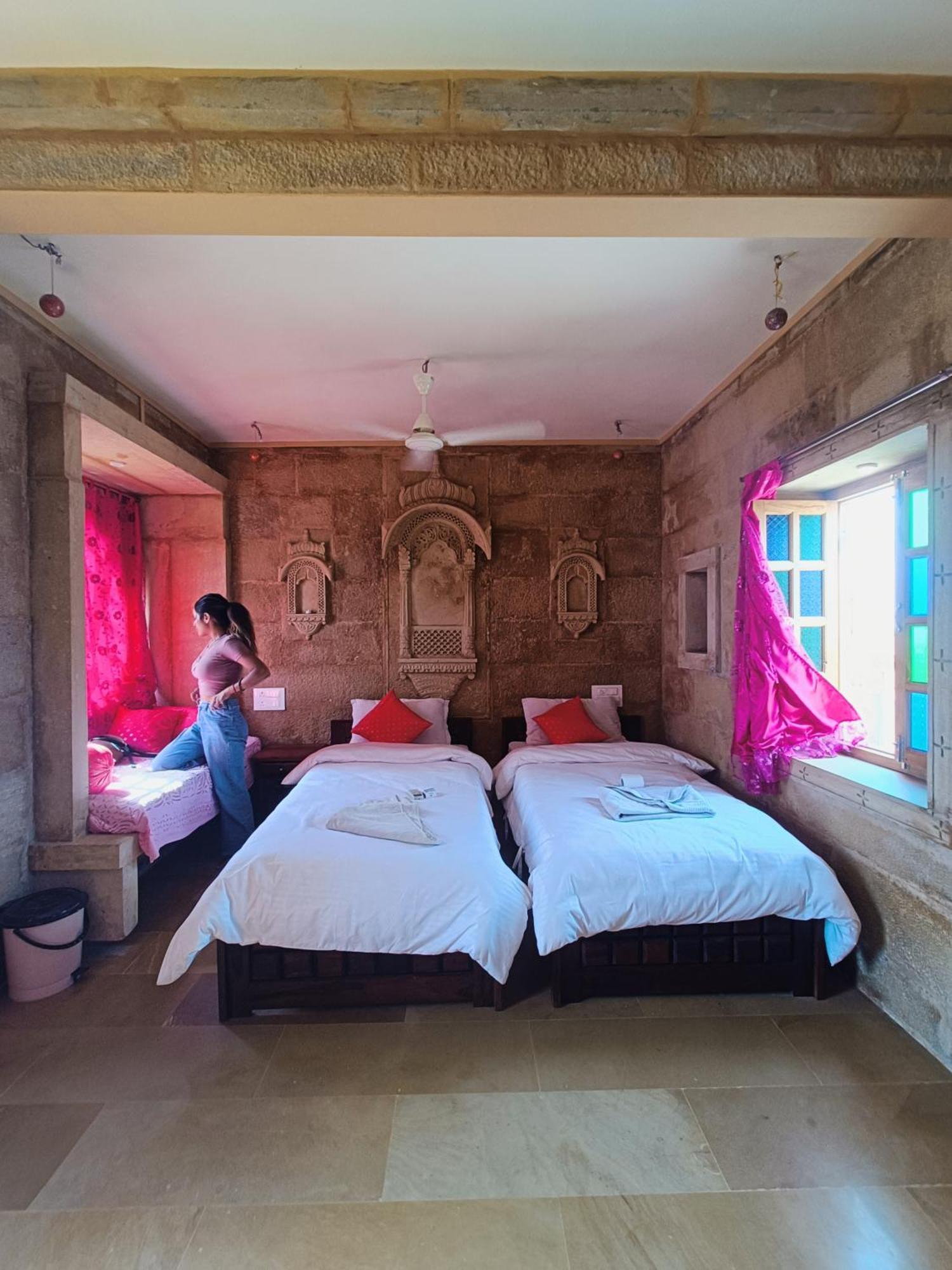 Mud Mirror Guesthouse ジャイサルメール エクステリア 写真